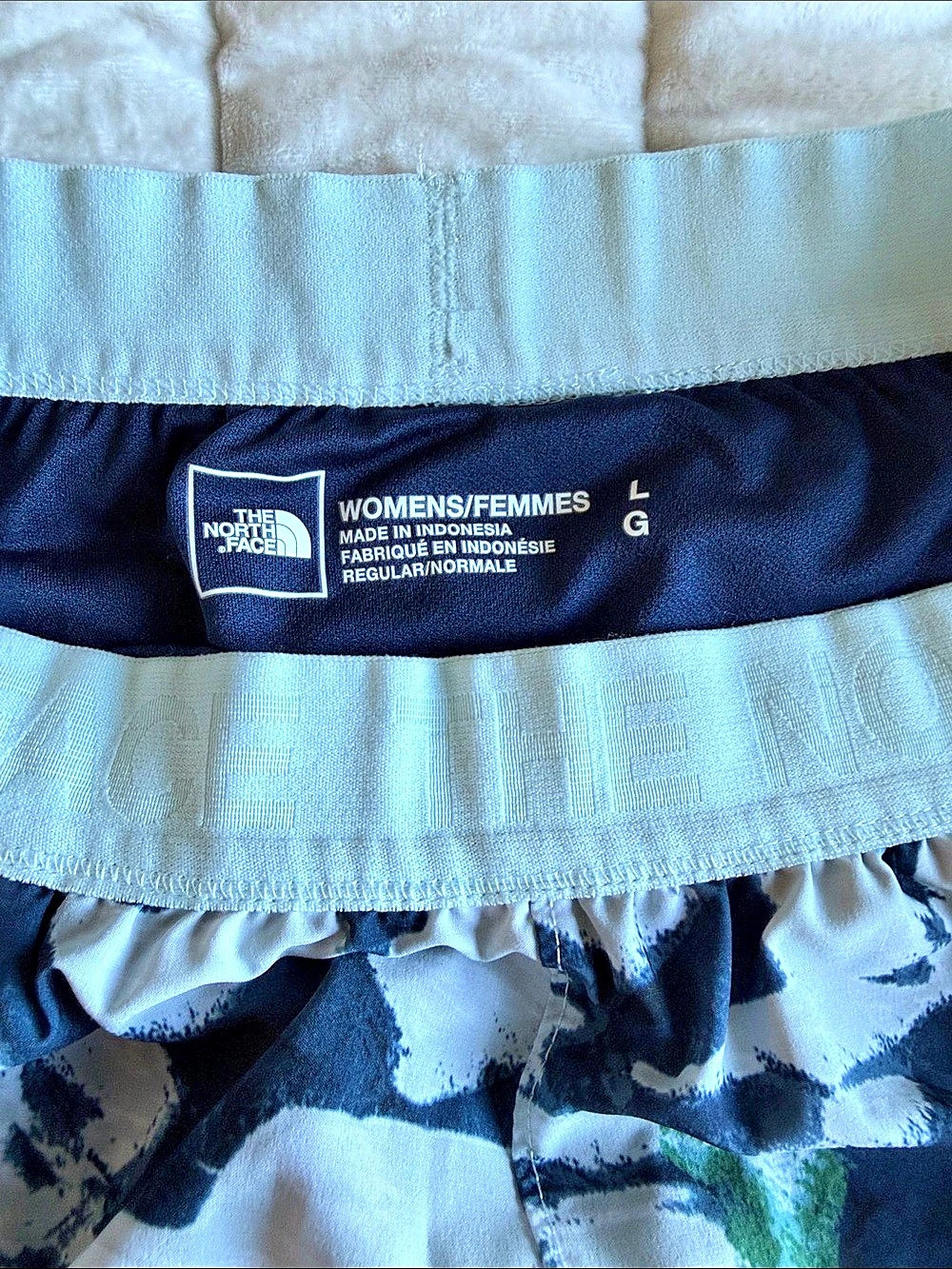 The North Face Abstract Blue & White Cover-Up Size Large